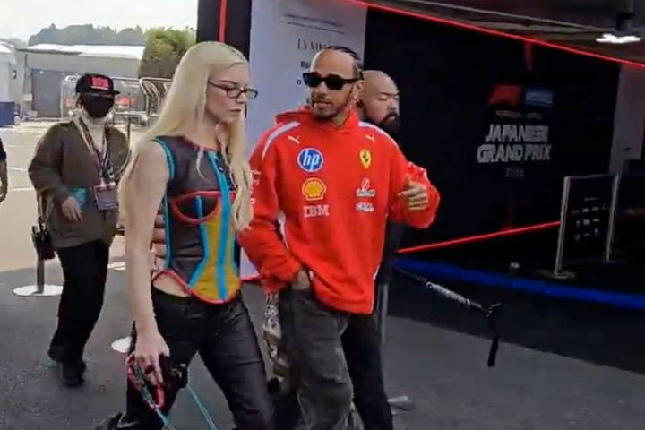 Χάμιλτον: Χωρίς την Κιμ Καρντάσιαν στο GP Ιαπωνίας, αγκαλιά με την Άνια Τέιλορ-Τζόι στο paddock